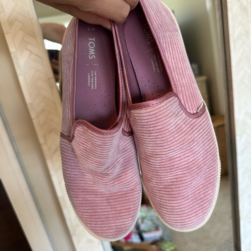 Toms Pink Flats with Elastic Panels and Textured Fabric